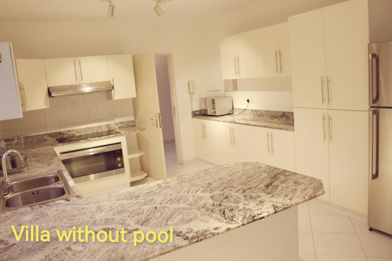J5 Four Bedroom Villa Holiday Home In Al Wasl For Families Only Dubai Exterior foto